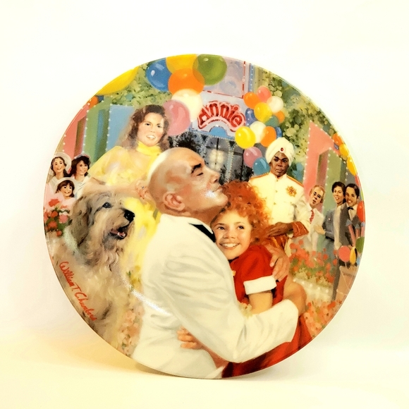 Vintage Collectors Plates - Picture 3 of 13